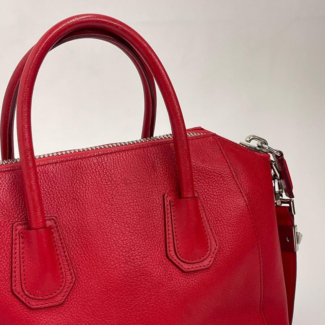 GIVENCHY Antigona Small Bag in Red Leather - 5
