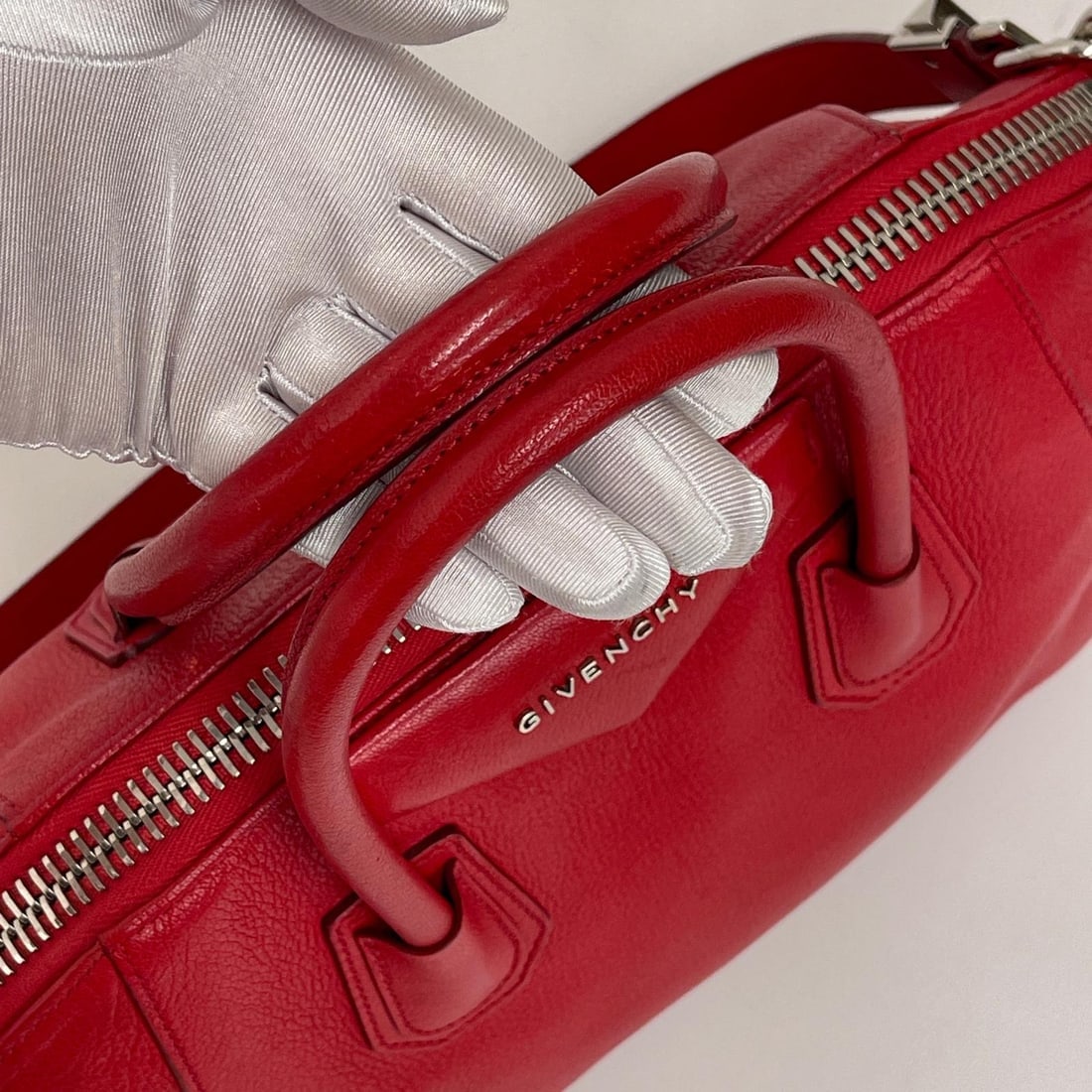 GIVENCHY Antigona Small Bag in Red Leather - 9