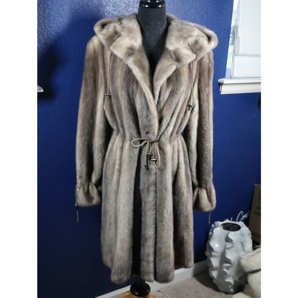 Amazing RARE Cross Blue Iris Taupe Mink Fur Coat Jacket - 2