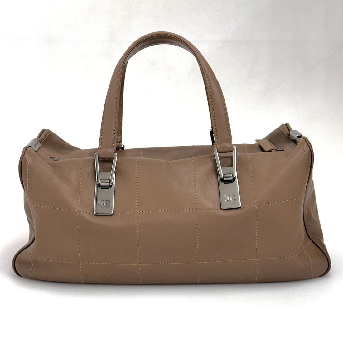 CHANEL Chocolate Bar Bowling Bag in Taupe Leather (1 of 18)