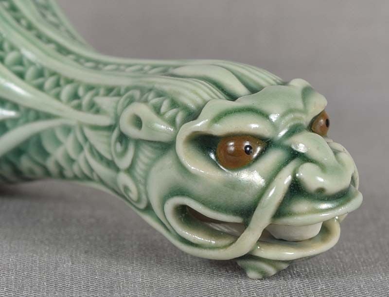 Porcelain netsuke BAYING KIRIN by ARMIN MULLER 8.2cm - 5