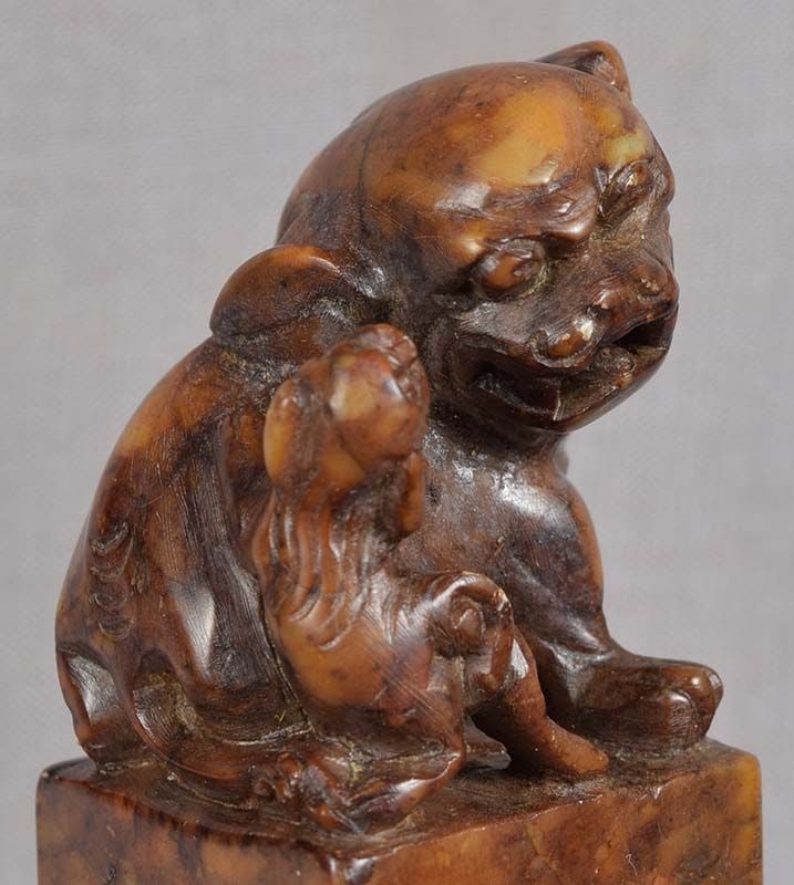 19c Chinese scholar soapstone SEAL FOO LION & CUB - 6
