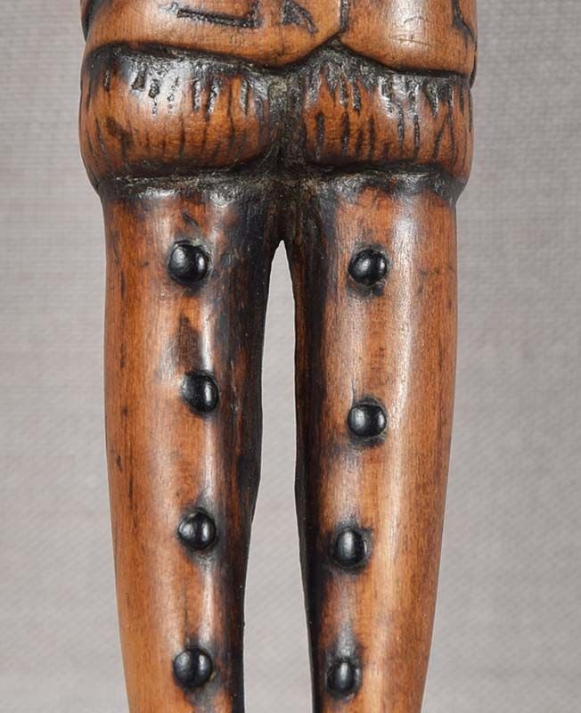 18c netsuke TALL FOREIGNER WITH FLUTE 97mm - 5