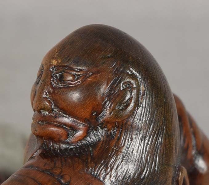 Early 19c netsuke YOJO piercing king’s cloak - 2