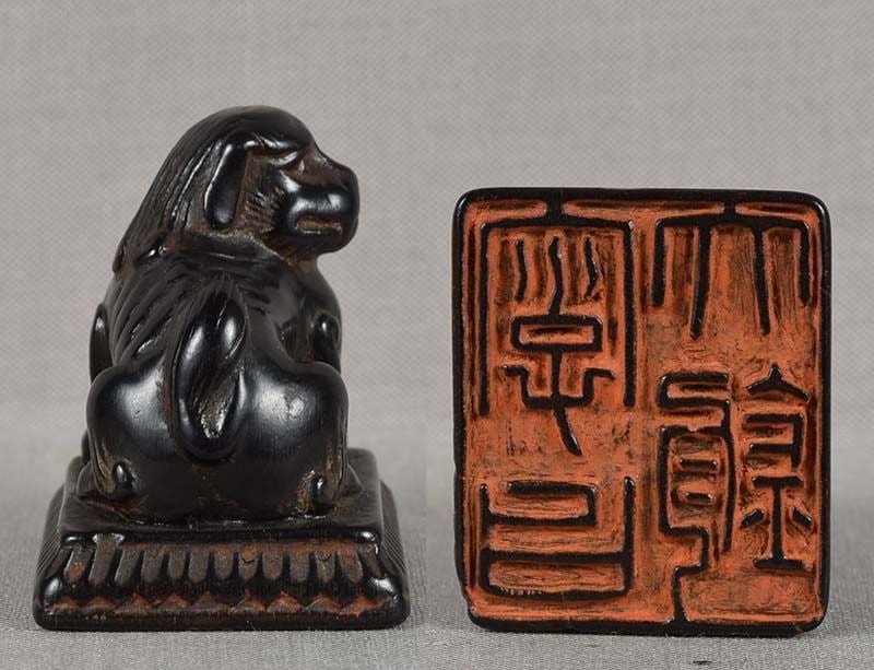 Early 19c ebony netsuke KOMA INU SEAL - 5