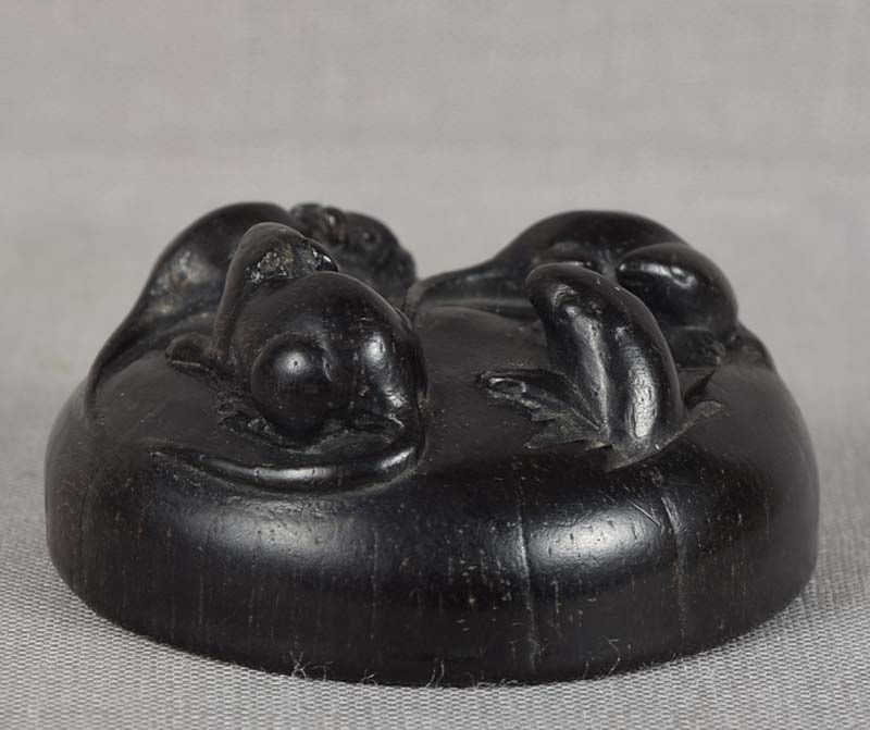 19c ebony netsuke RATS on old hat - 5