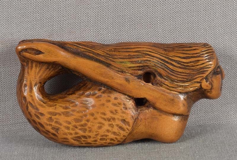 19c netsuke STRETCHING MERMAID - 3