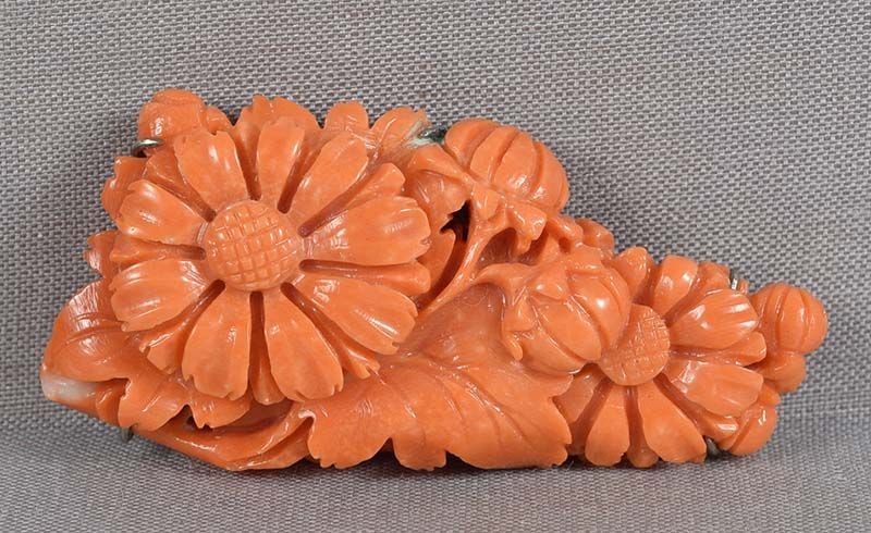 19c CORAL OBIDOME netsuke CHRYSANTHEMUMS (1 of 4)