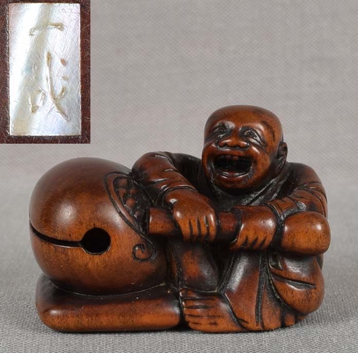 19c netsuke PRIEST with gong by ISSAI ex Greenfield Collection (1 of 6)