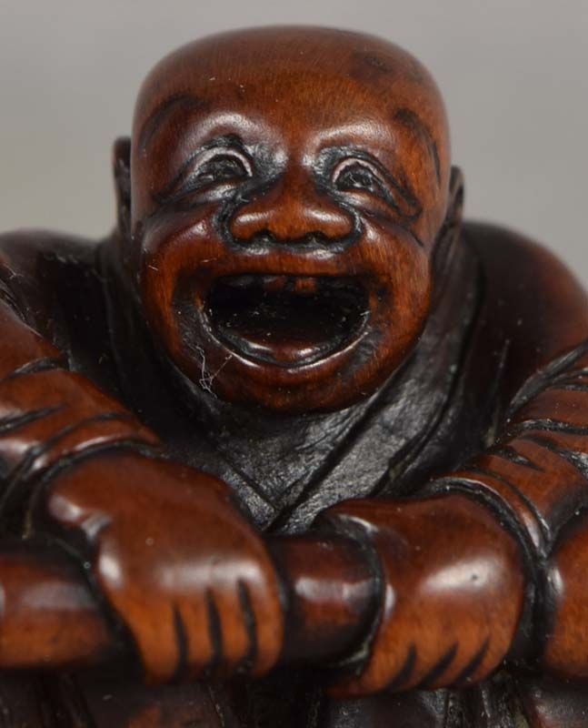 19c netsuke PRIEST with gong by ISSAI ex Greenfield Collection - 6