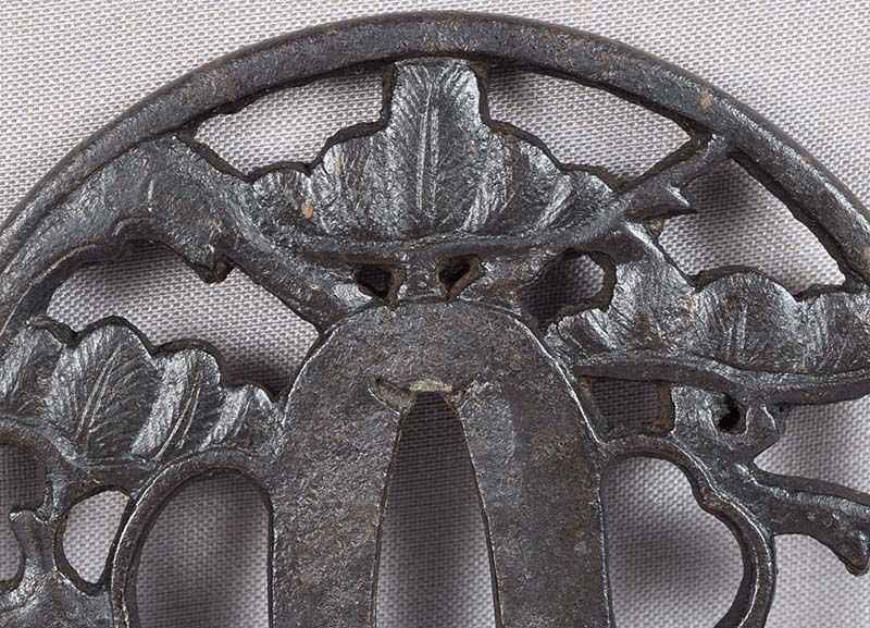 18c Japanese sword sukashi TSUBA PINE - 4