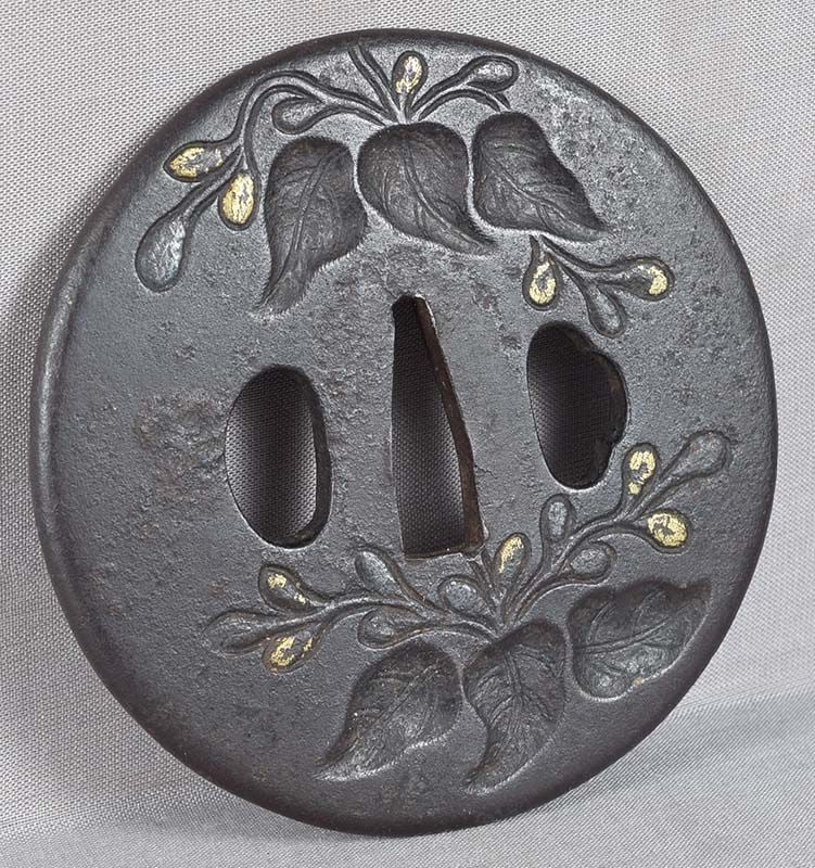 Large 18c Japanese sword TSUBA paulownia leaves & flowers - 3