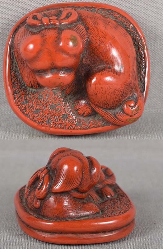 19c lacquer netsuke PUPPY on brocade cushion - 4