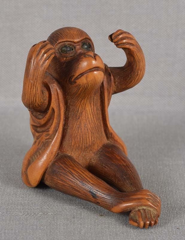 19c netsuke PERFORMING MONKEY in jacket (1 of 6)