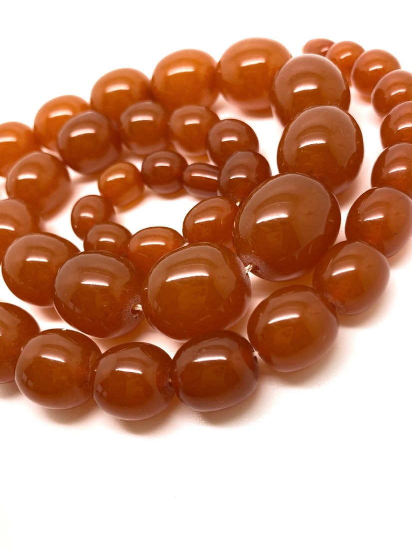 Amazing Vintage Amber Necklace made from Oval shaped Amber beads - 7