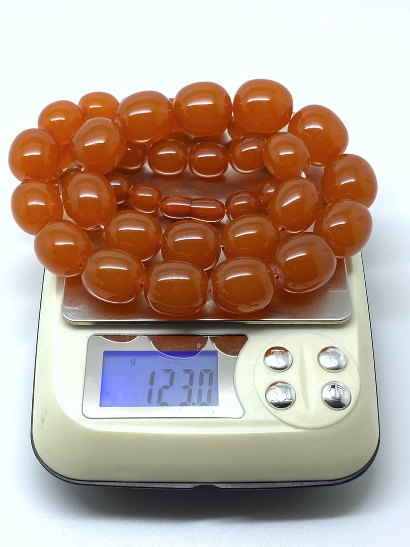 Amazing Vintage Amber Necklace made from Oval shaped Amber beads - 9