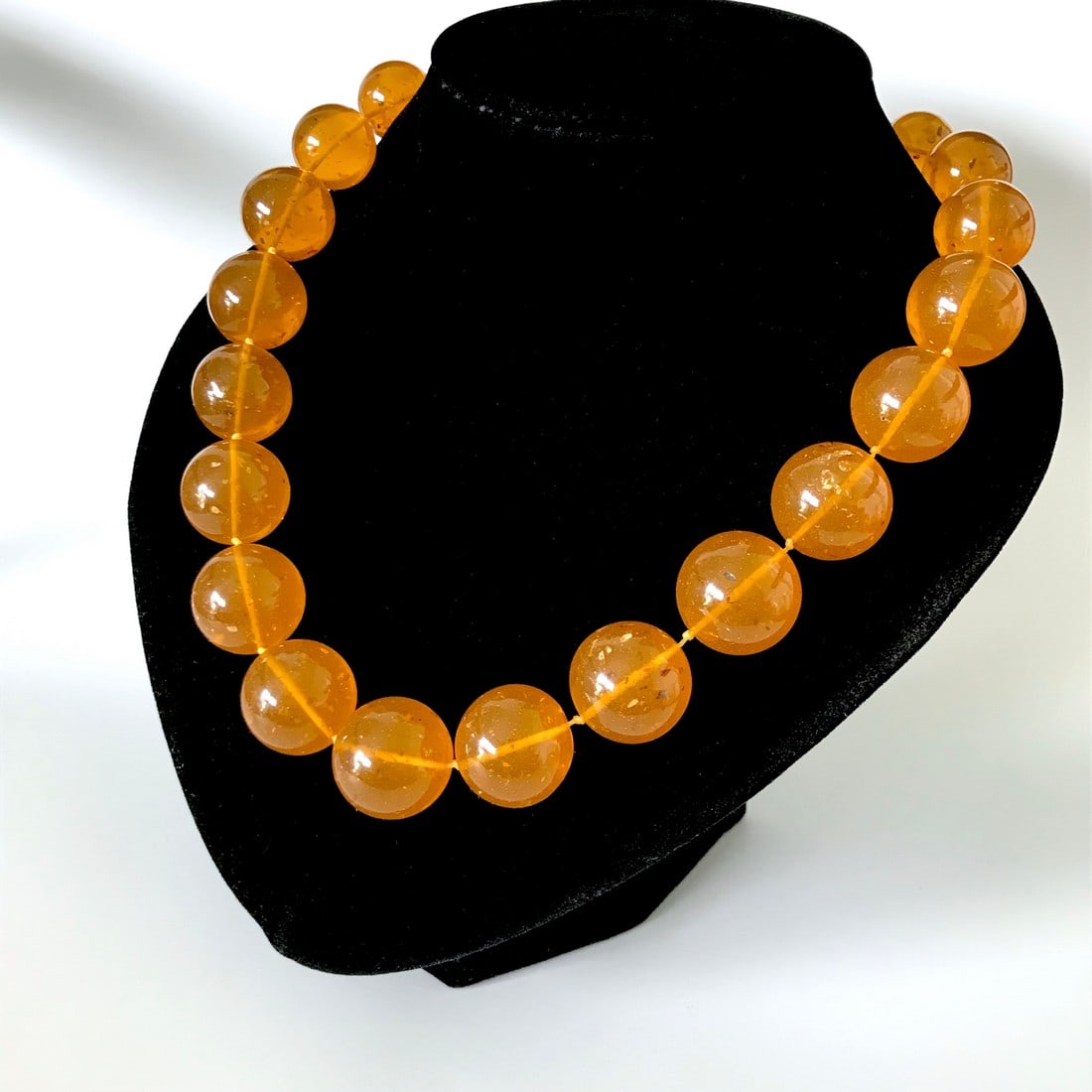 Outstanding Unique Vintage Amber resin Necklace made from Round Amber resin beads - 2