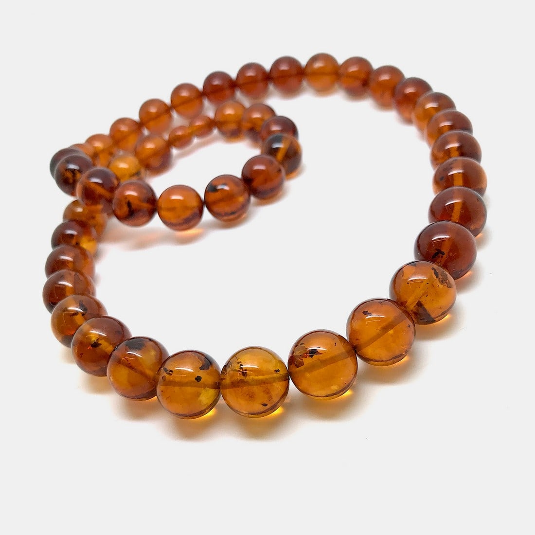 Unique and Staggering Amber Necklace made from Round Amber beads - 3