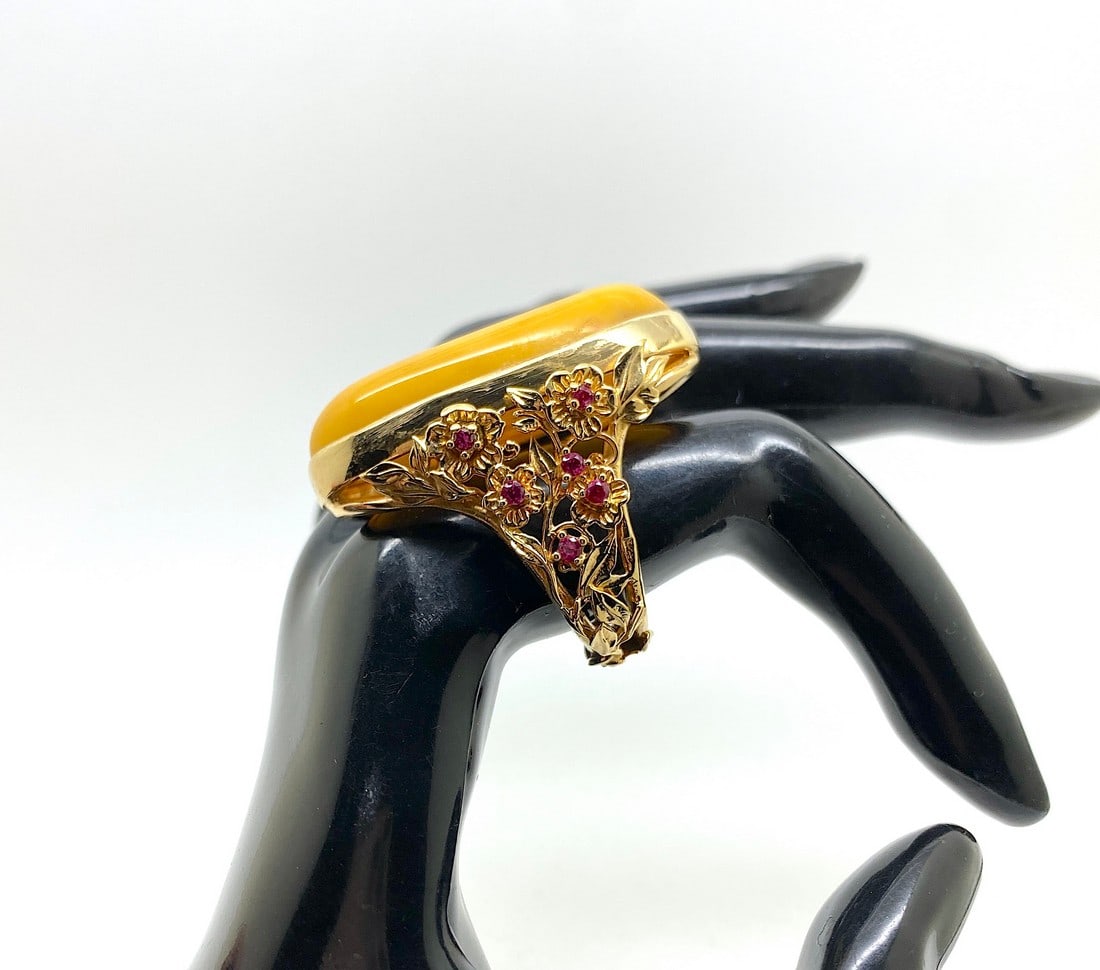 Unique and Remarkable Amber Ring with garnets - 2