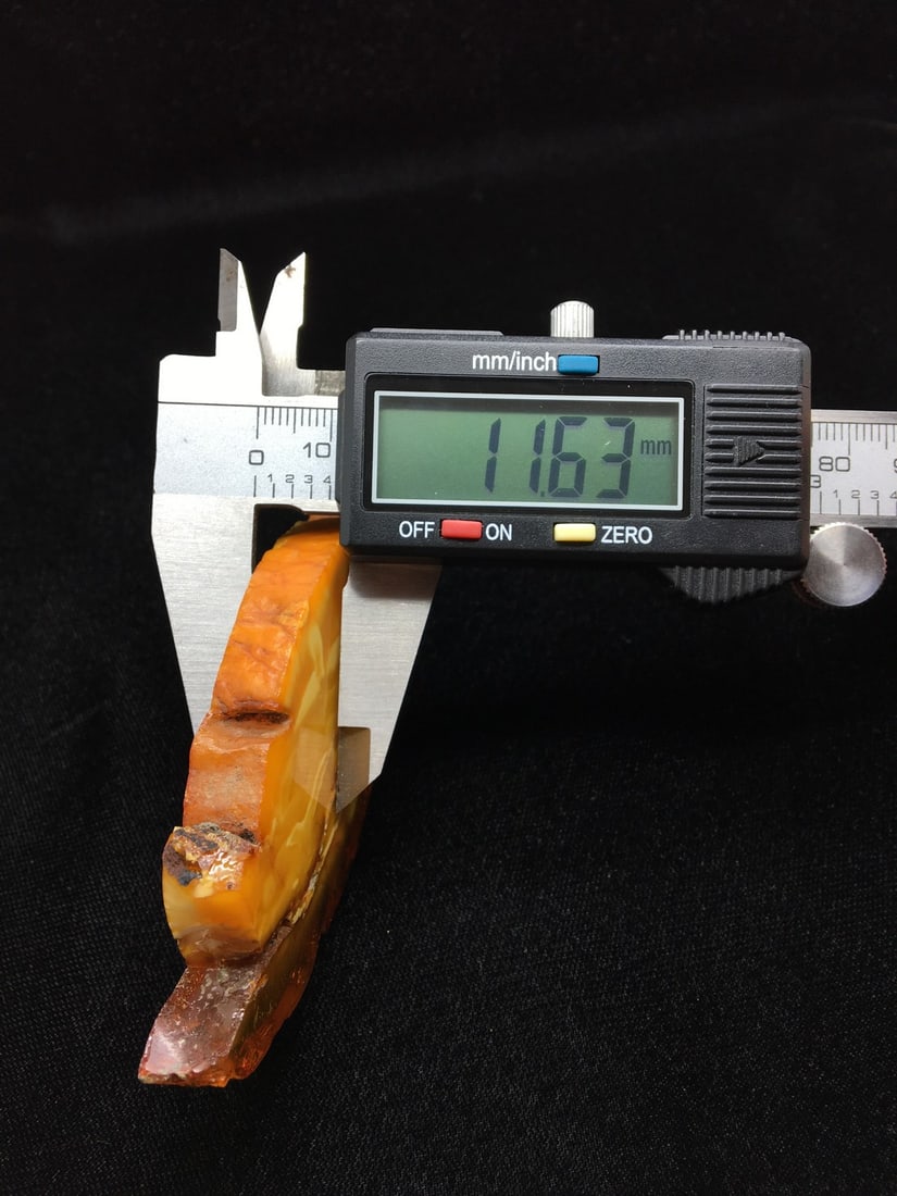 Marvellous Unique Vintage Amber Brooch - 7