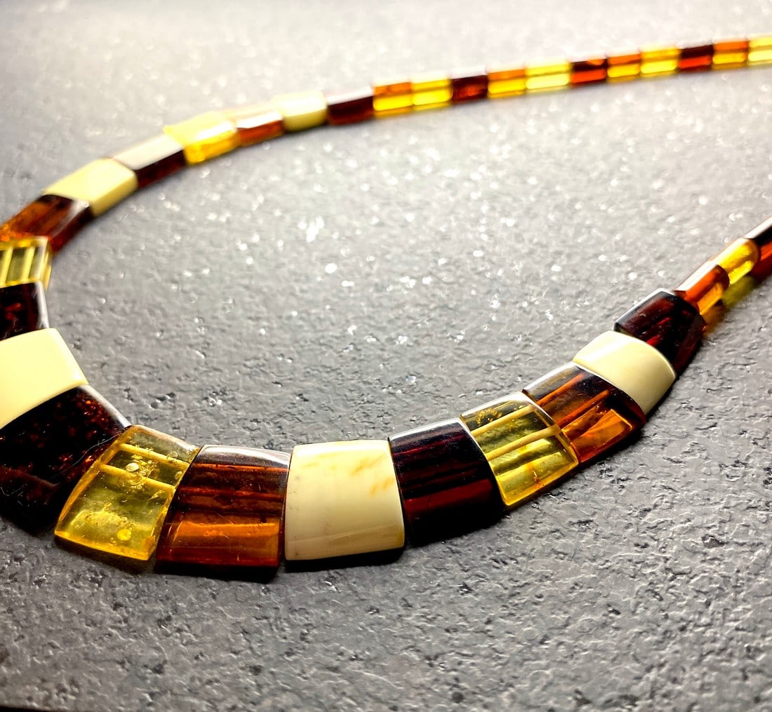 Astonishing Amber Cleopatra necklace - 6