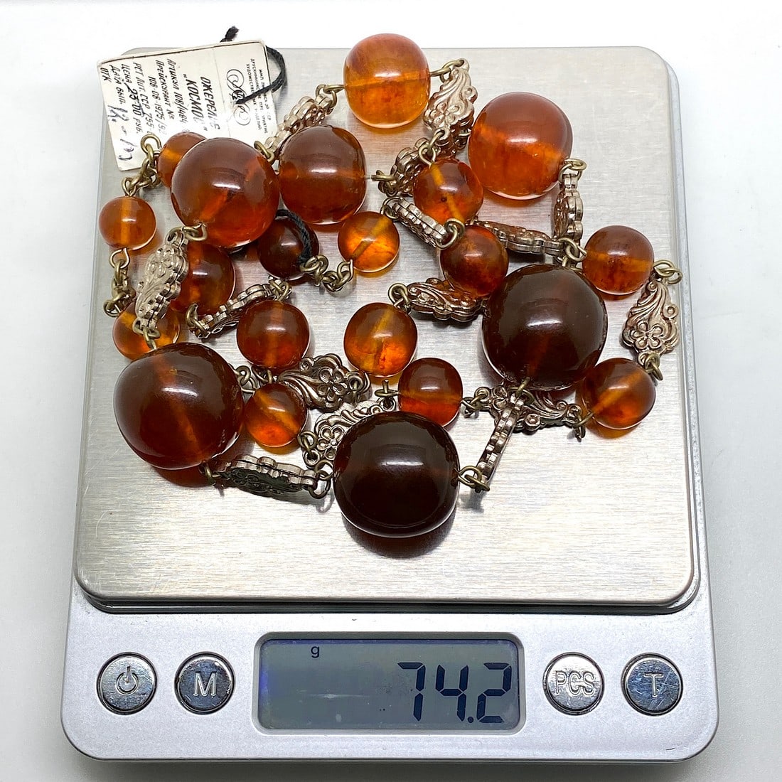 Fascinating Vintage Amber Necklace made from Round Amber beads - 7