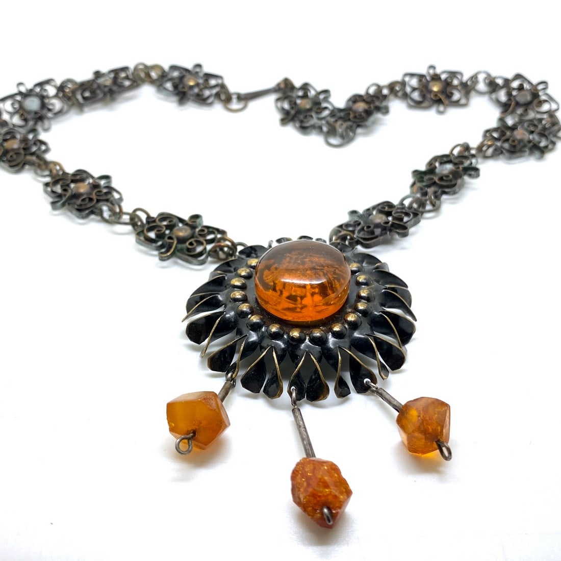 Fascinating Unique Vintage Amber Brooch / Necklace - 4