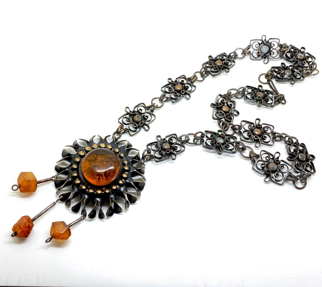 Fascinating Unique Vintage Amber Brooch / Necklace - 6