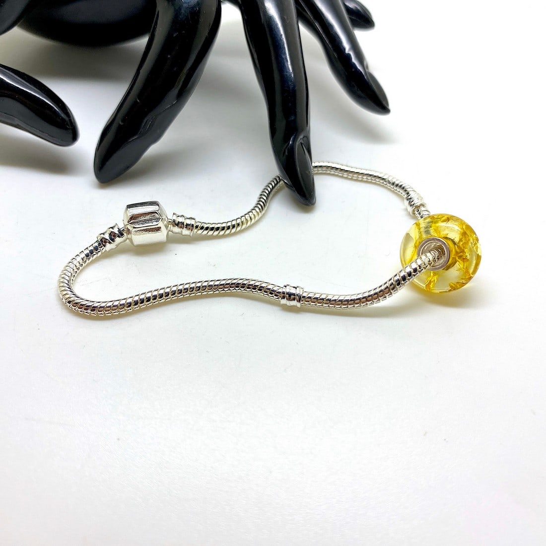 Unique and Grand Amber Bracelet made from Doughnut shaped Amber beads - 6