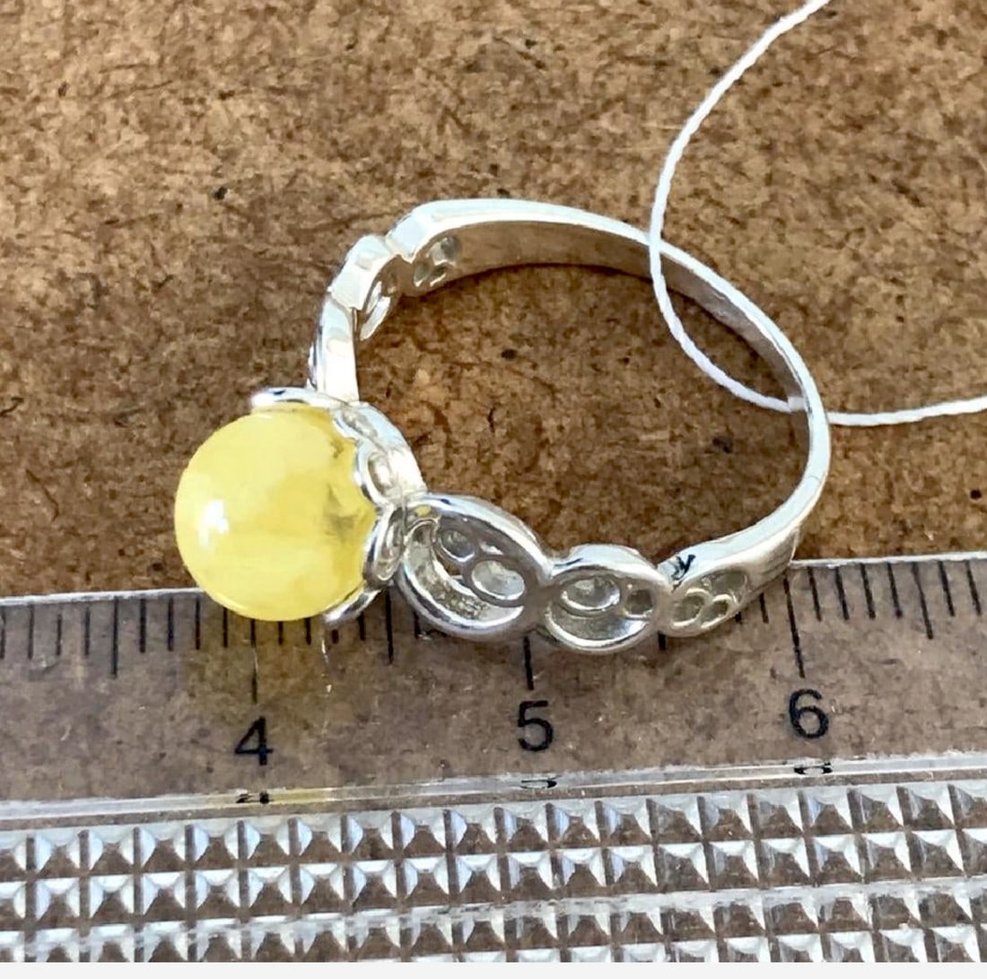 Unique and Grand Amber Ring - 4