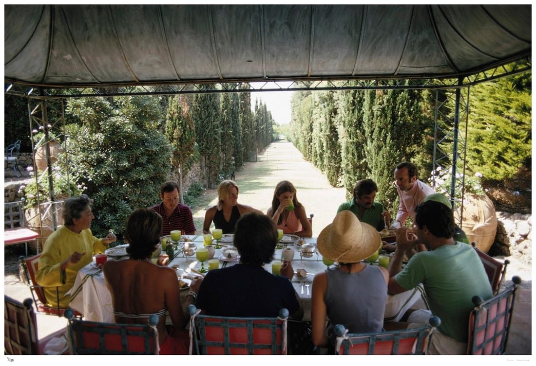 Lunch With Lili 1973 - Slim Aarons Estate Stamped: 1973 (printed later) - 7