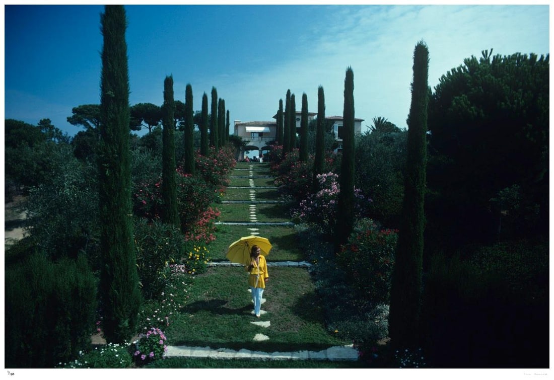 Les Sophores 1977 - Slim Aarons Estate Stamped: 1977 (printed later) (1 of 20)