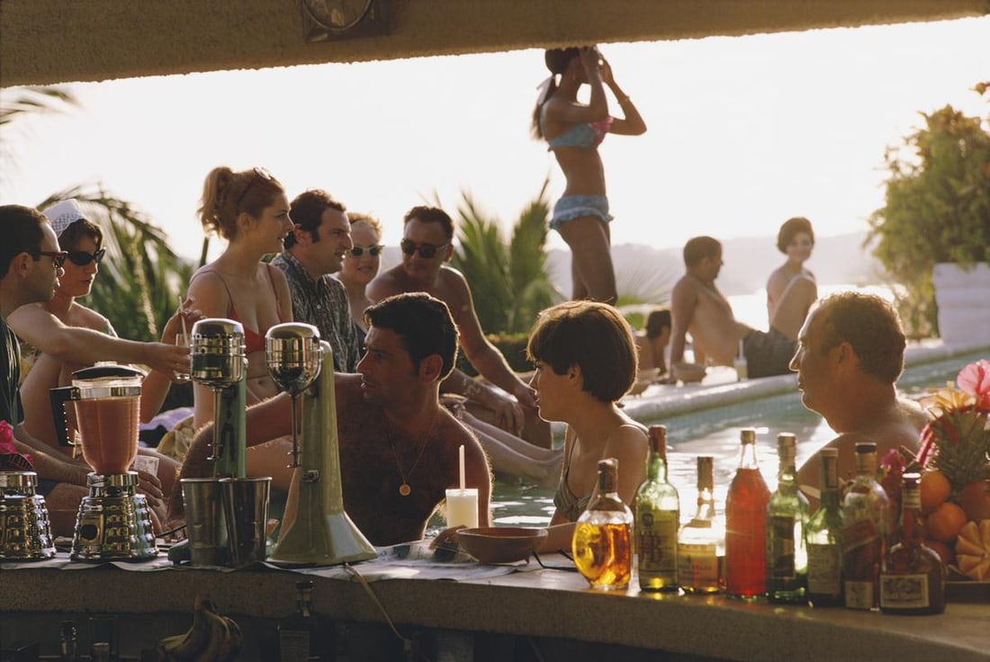 Slim Aarons Official Estate Print - Vila Vera - Oversize: 1968 (Printed later) - 18