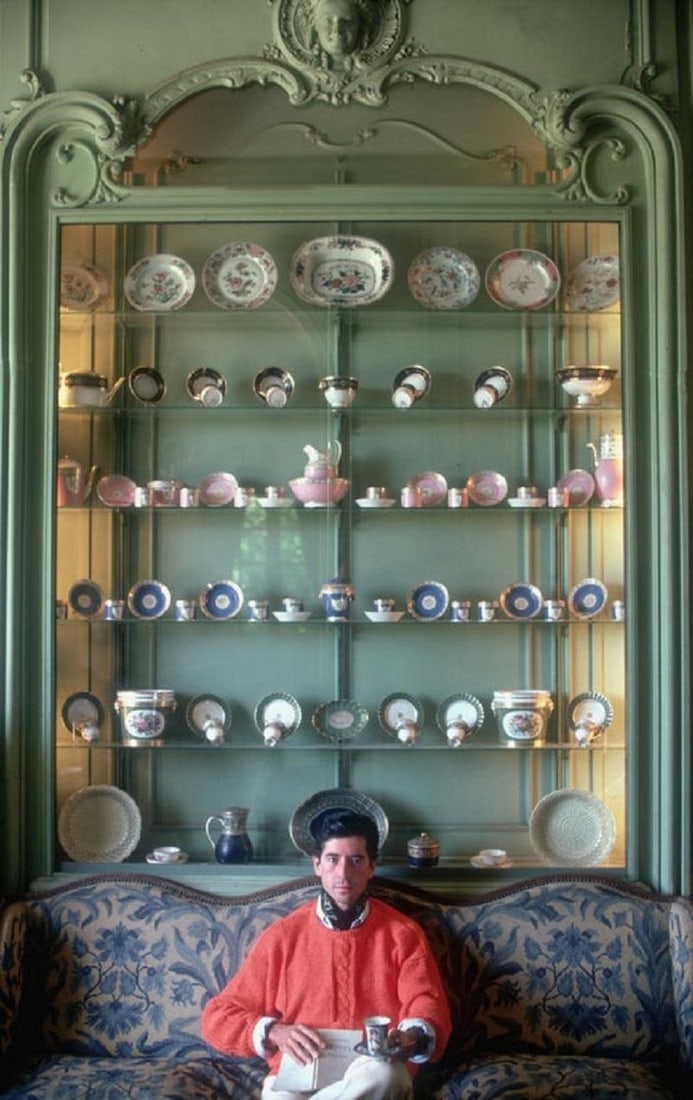 Slim Aarons 'Comte d'Arcangues' 1986 Official Limited Estate Edition: 1986 (Printed Later) - 7