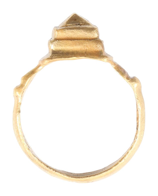 FINE ROMAN PROSTITUTE'S RING, C.100-300 AD, SIZE 7 1/2 - 2