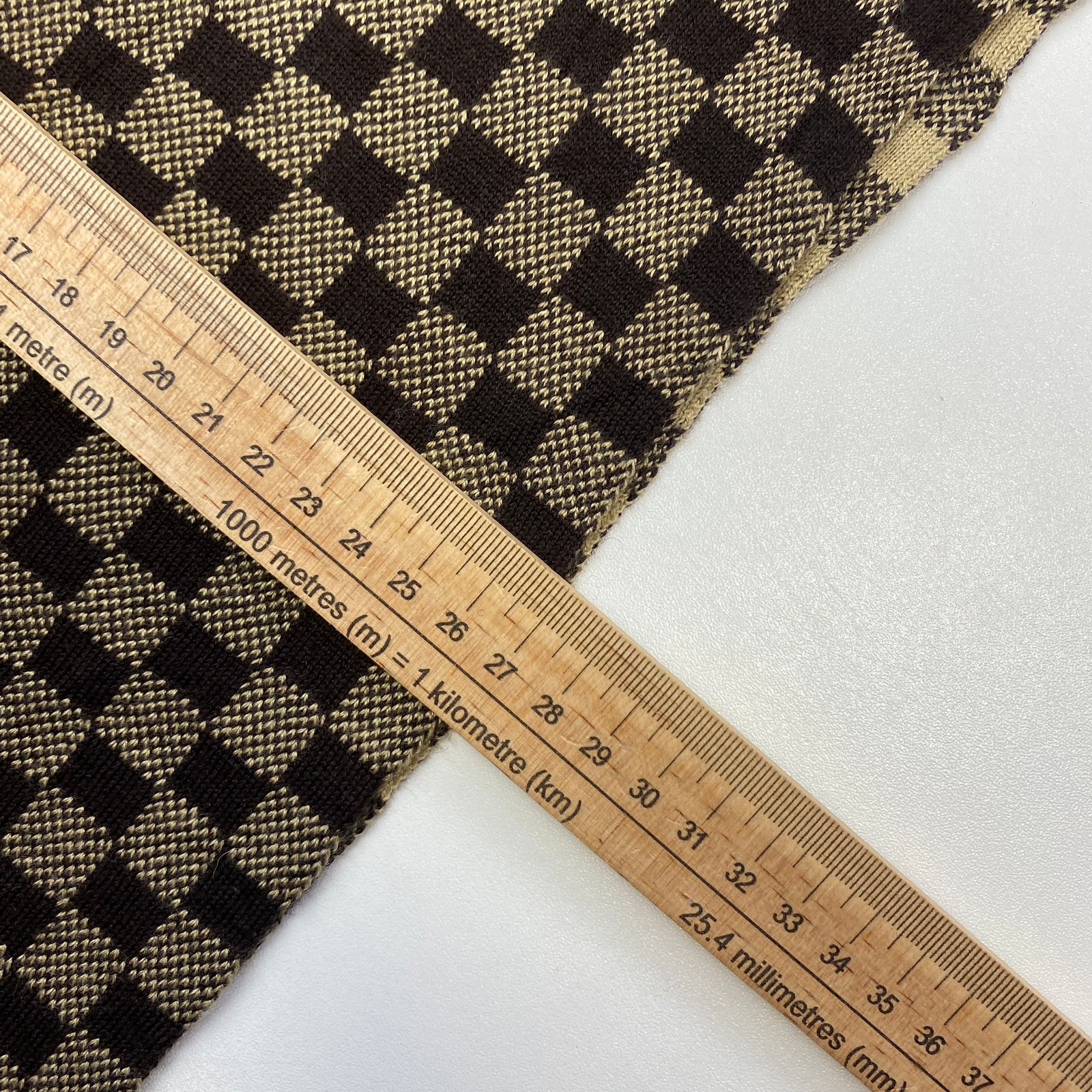 Gucci Light Brown 100% Soft Wool Scarf Brand New! - 11