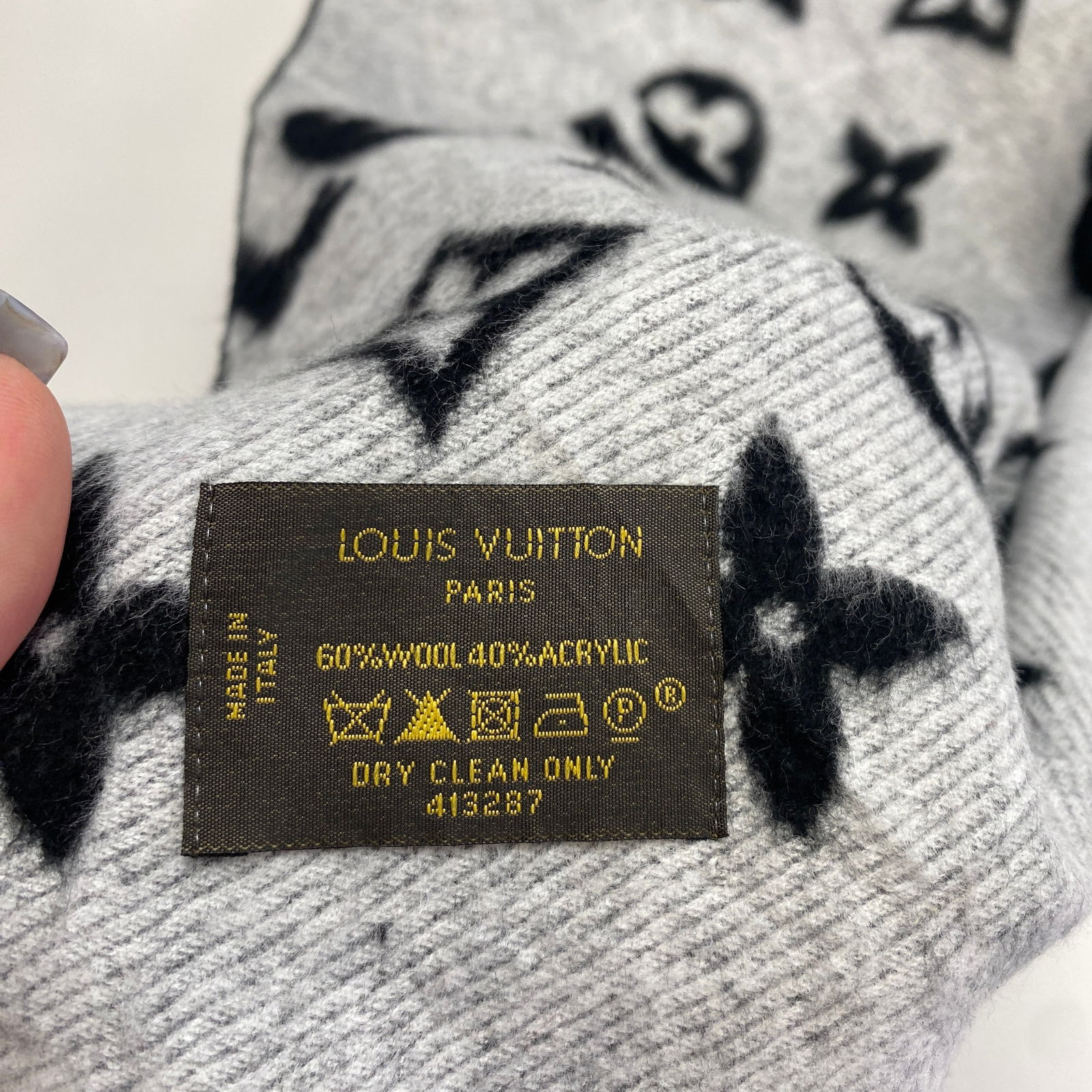 Louis Vuitton X Supreme Black & White Wool Blend Scarf - 6