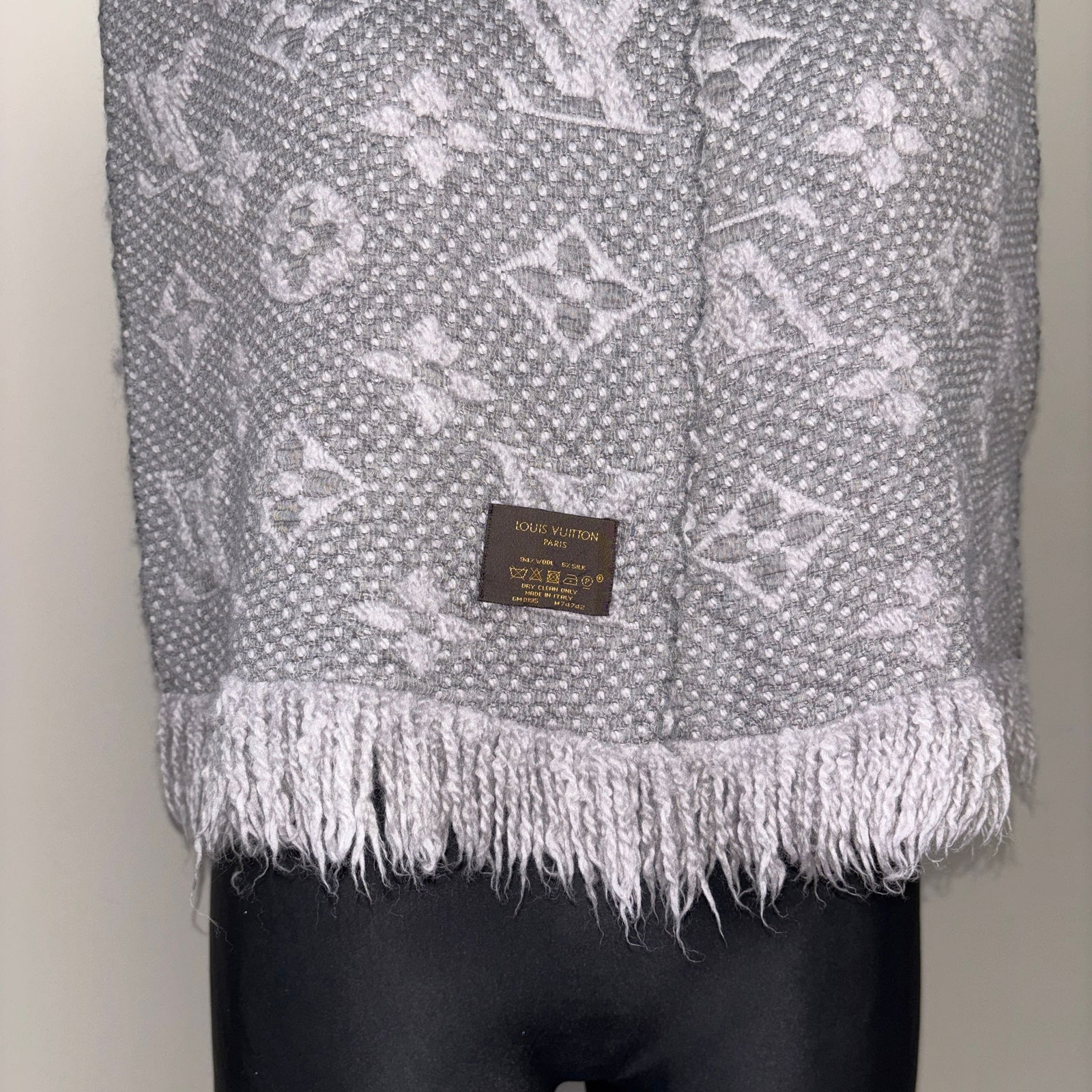 Louis Vuitton Grey Thick Wool & Silk Scarf (Shrunk) - 6