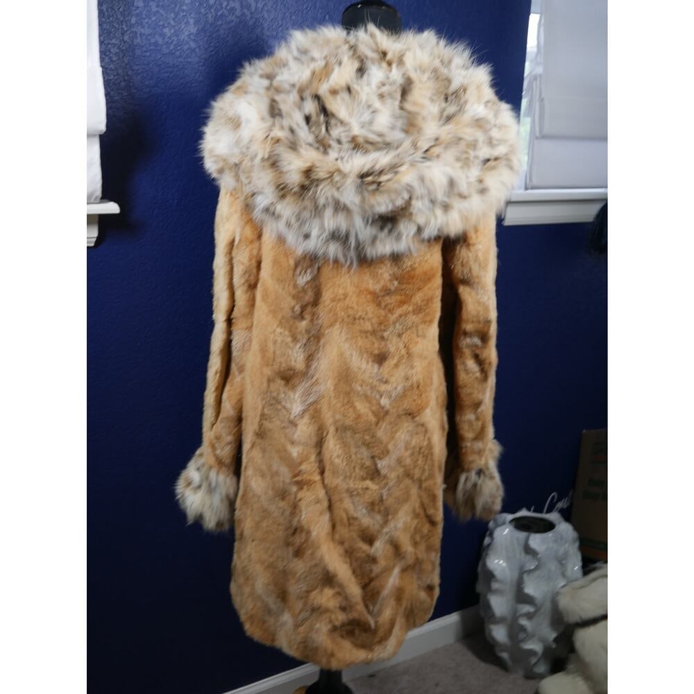 Beautiful Blond Sheared Chevron Nutria & Spotted Lynx Hood Fur Coat Jacket - 3