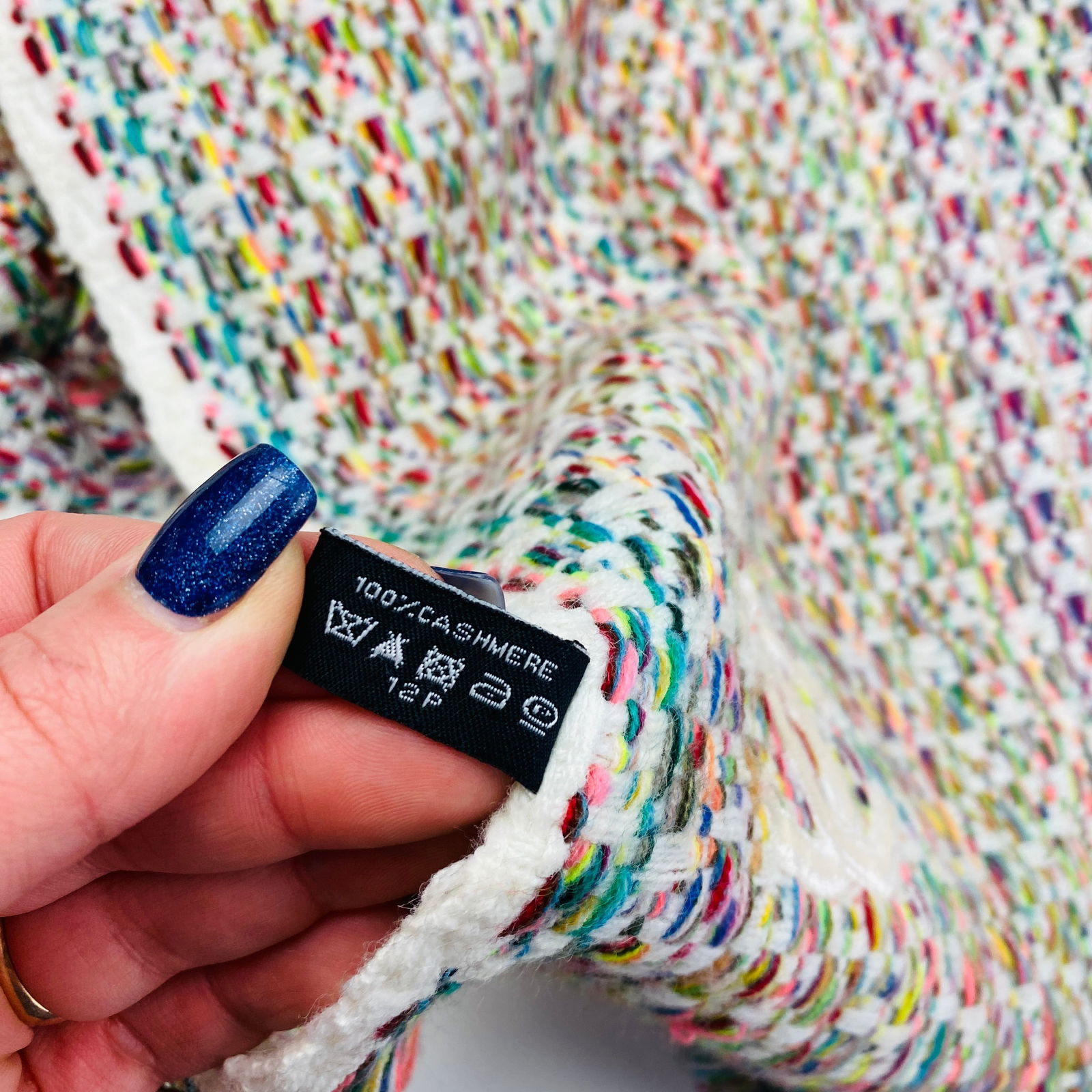 Chanel 100% Cashmere Multicolour Large Thick Scarf - 7