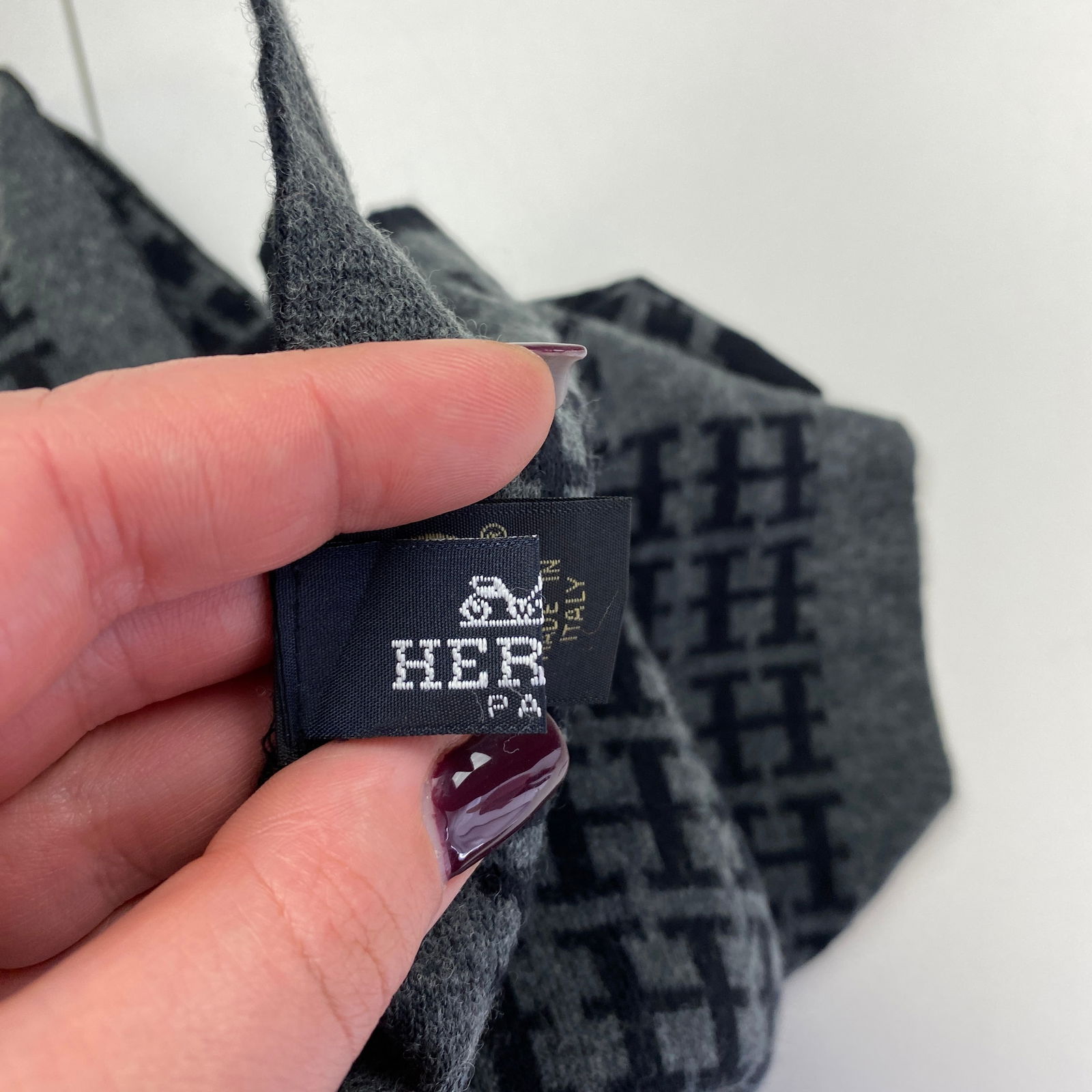 HERMES Vintage 100% Soft Woolmark Wool Scarf - 6