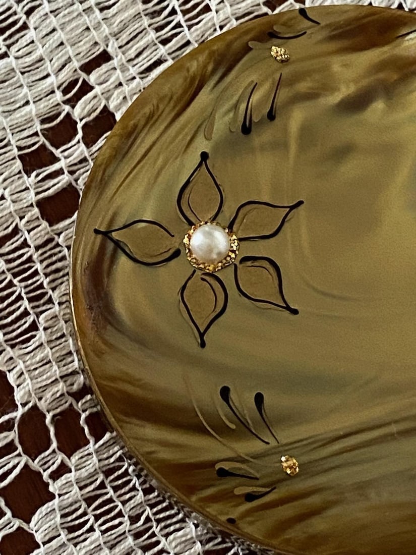 Vintage 1950s Powder Compact Faux MOP + Rhinestones - 3