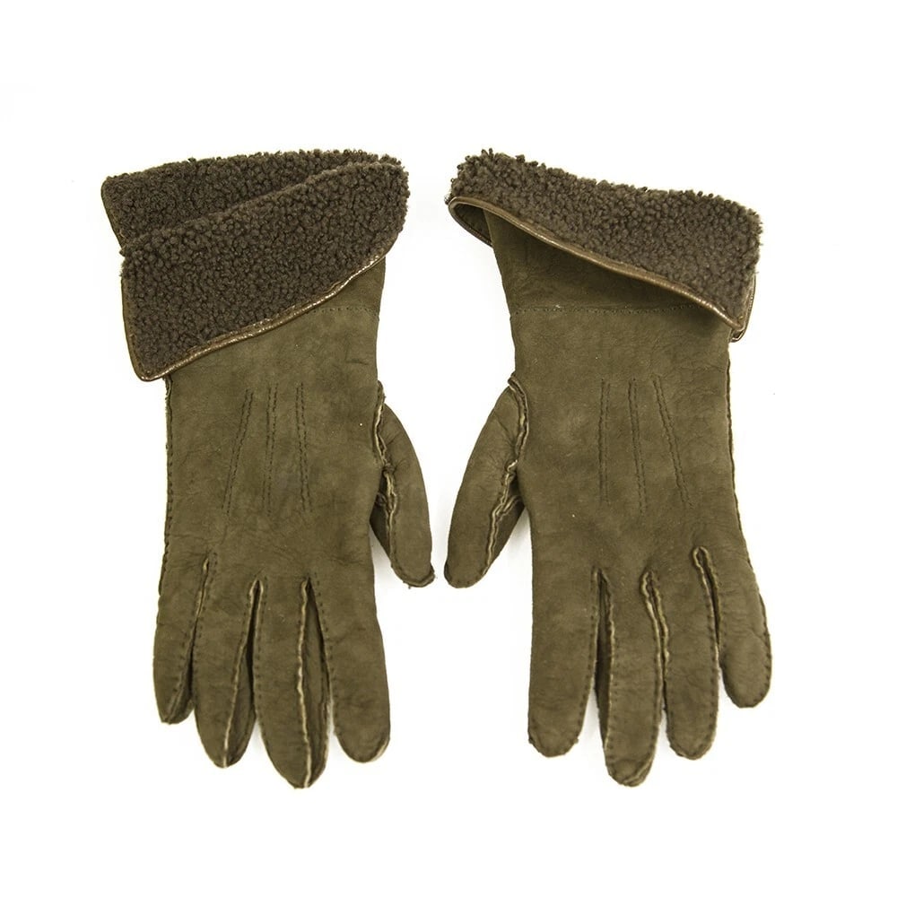 Chanel khaki green suede leather and lambskin fur gloves with CC button size 7 - 2