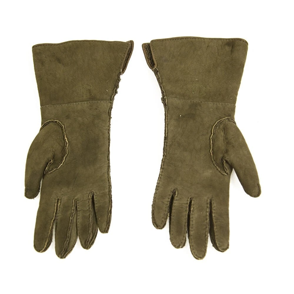 Chanel khaki green suede leather and lambskin fur gloves with CC button size 7 - 3
