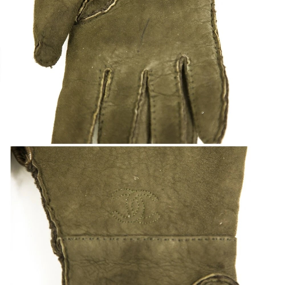 Chanel khaki green suede leather and lambskin fur gloves with CC button size 7 - 7