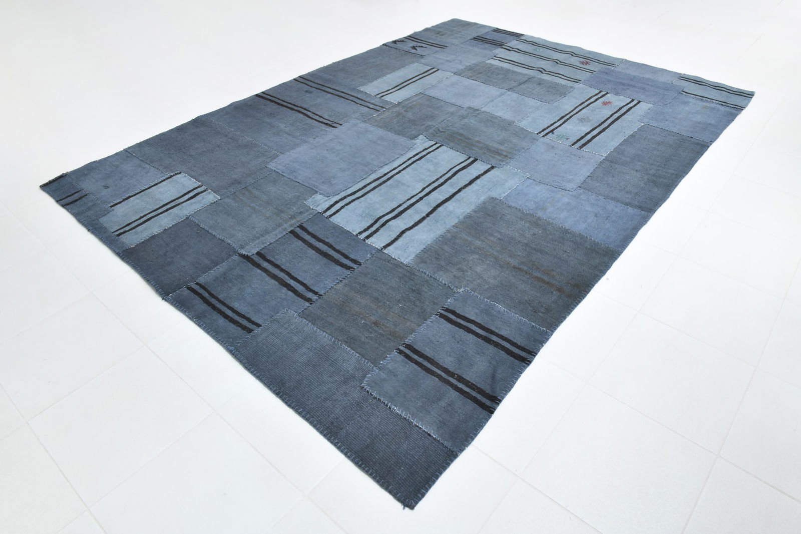 7'10'' x 11'1'' Turkish Hemp Patchwork Rug - 52434 - 3