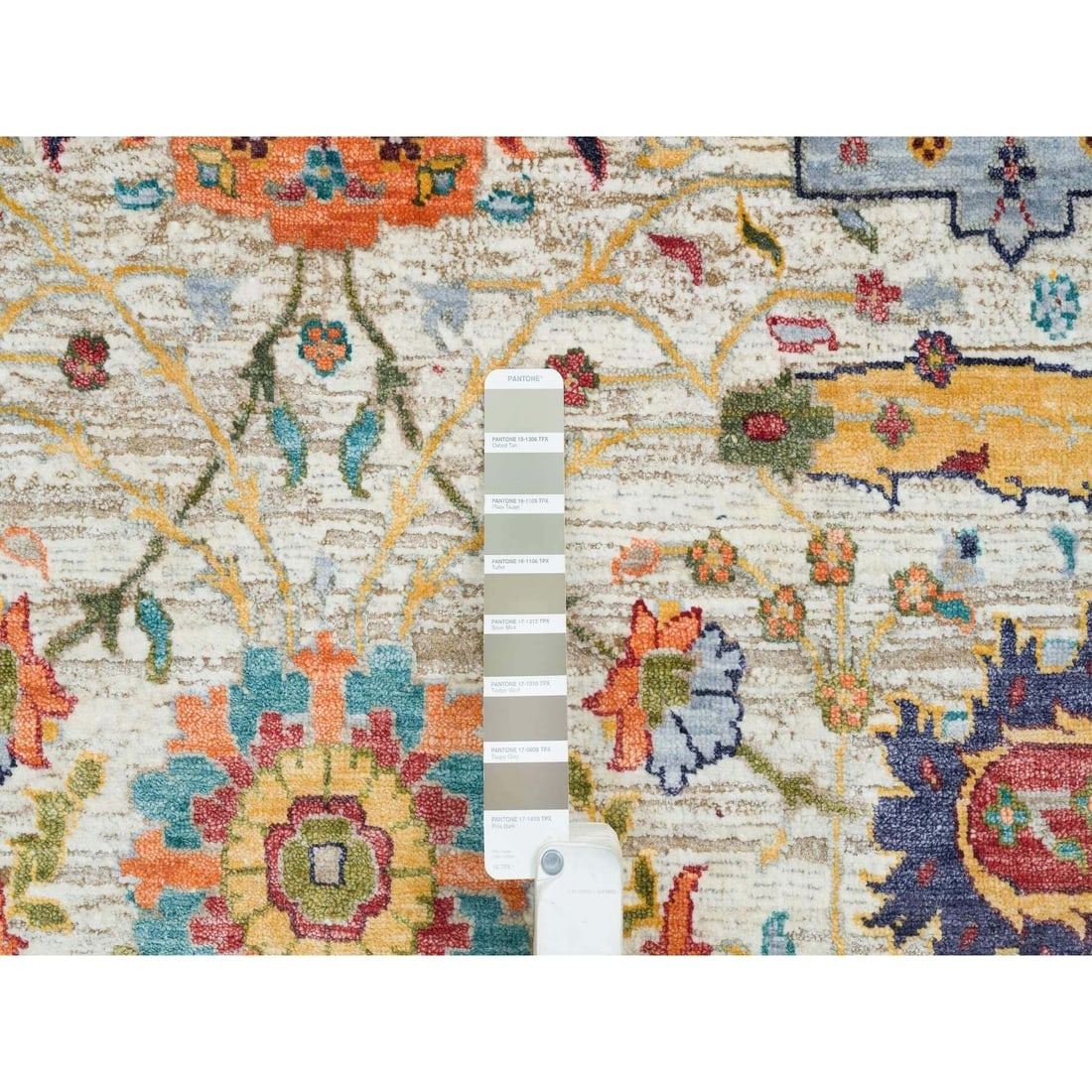 Tan,Hand Knotted Sickle Leaf Design, Silk With Textured Wool - 4