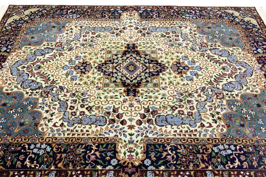 Cream & Navy Floral 5'9X7'8 Kirman Oriental Rug - 8