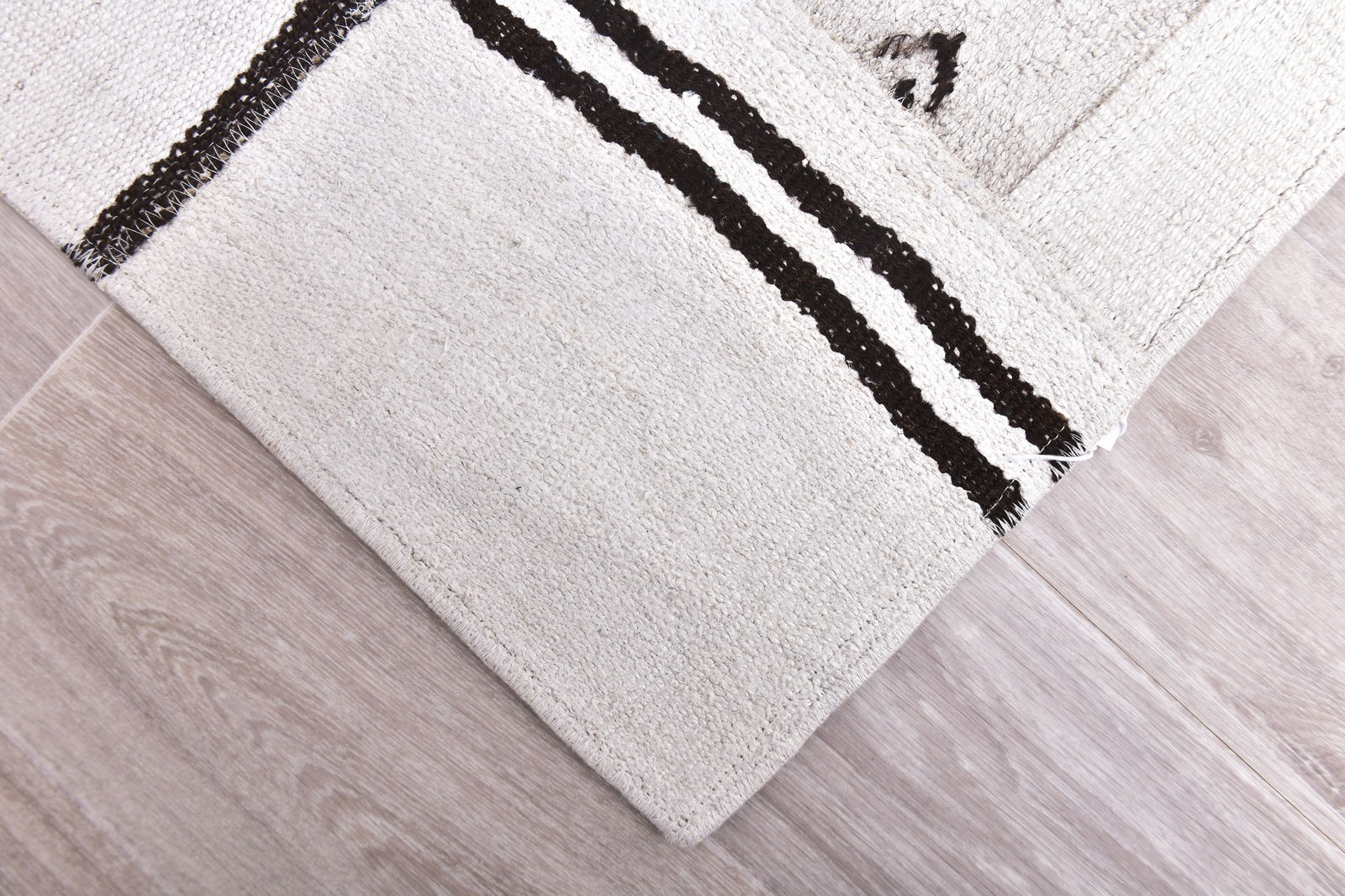 4'11'' x 6'6'' Turkish Hemp Patchwork Rug - 240057 - 7