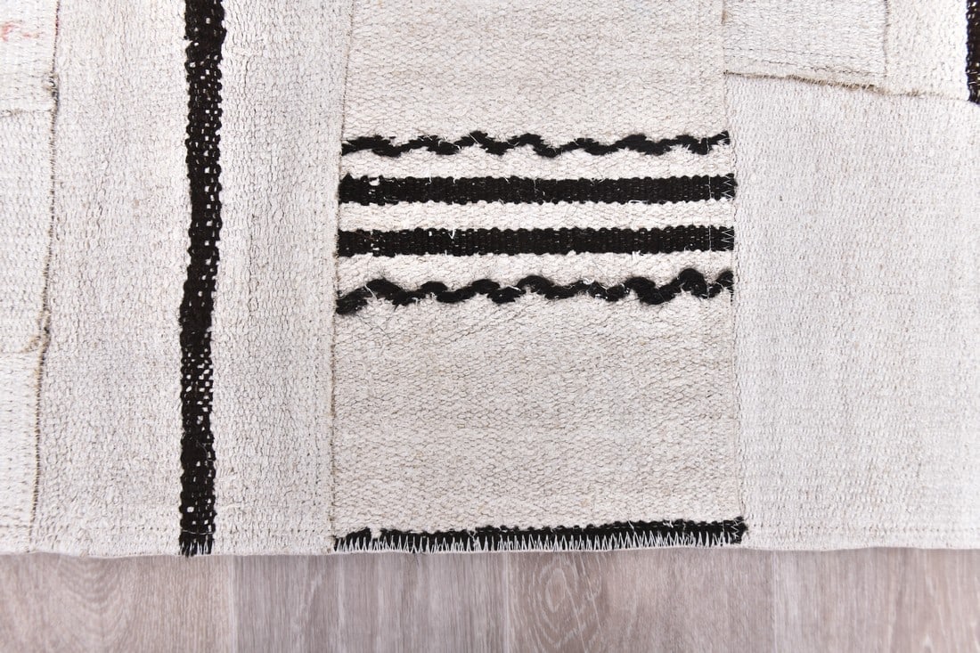 4'11'' x 6'6'' Turkish Hemp Patchwork Rug - 240057 - 9